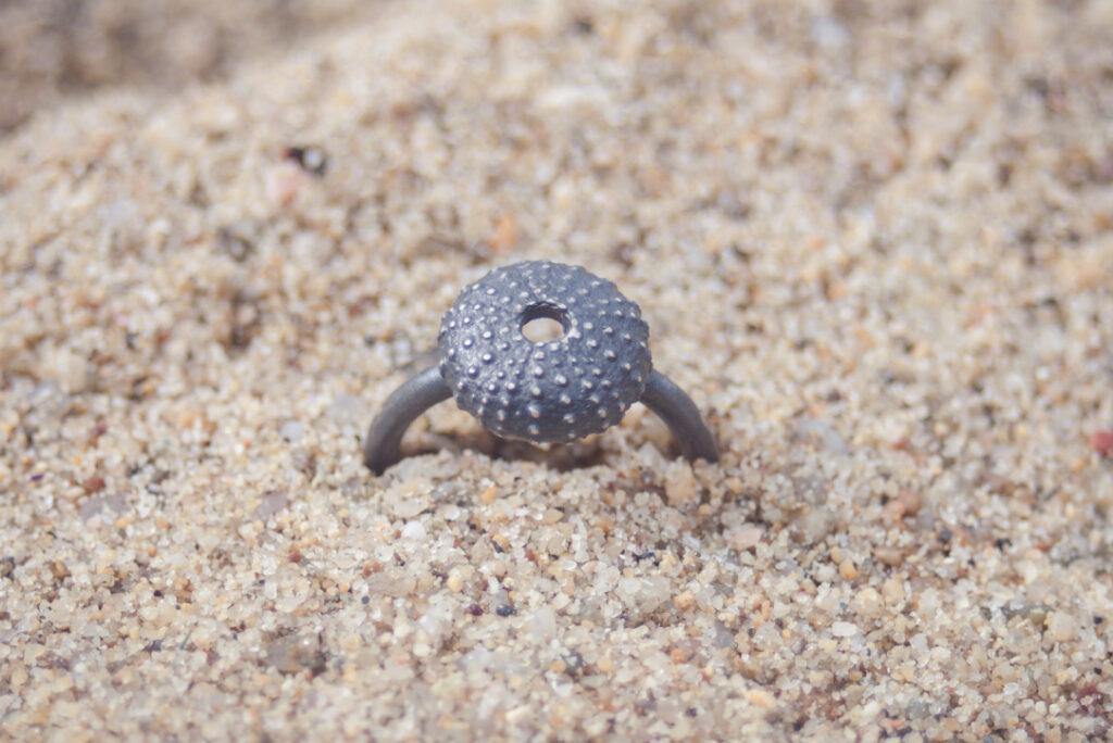 anillo inspirado en erizo de mar