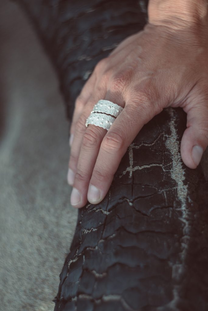 anillo doble plata inspirado en fragmentos marinos