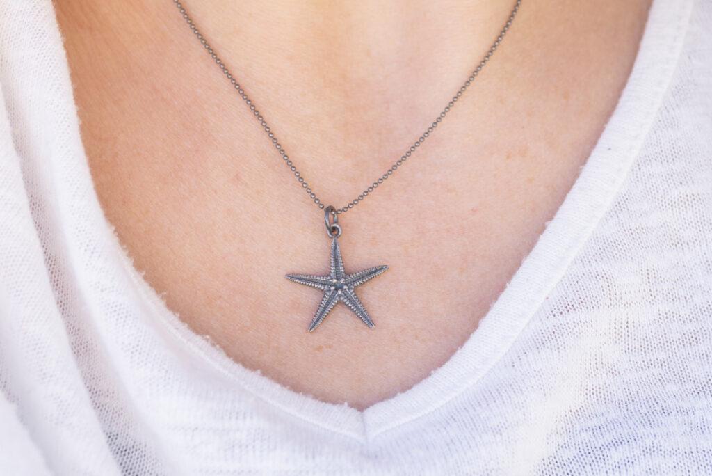 colgante black, joya artesanal starfish de leitmotif
