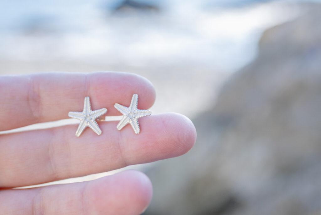 pendientes mini joyas inspiradas en estrella de mar - leitmotif