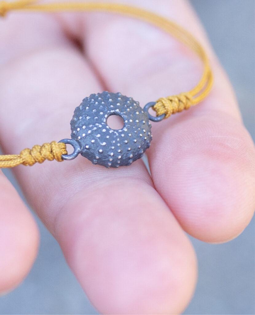 pulsera black artesanal forma erizo mar